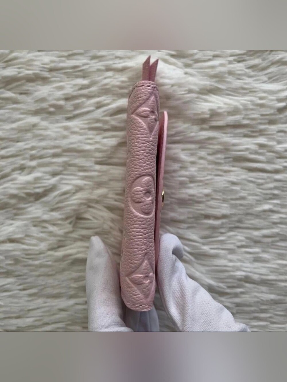 Louis Vuitton Light Pink Monogram Envelope Wallet - Picture 13 of 13